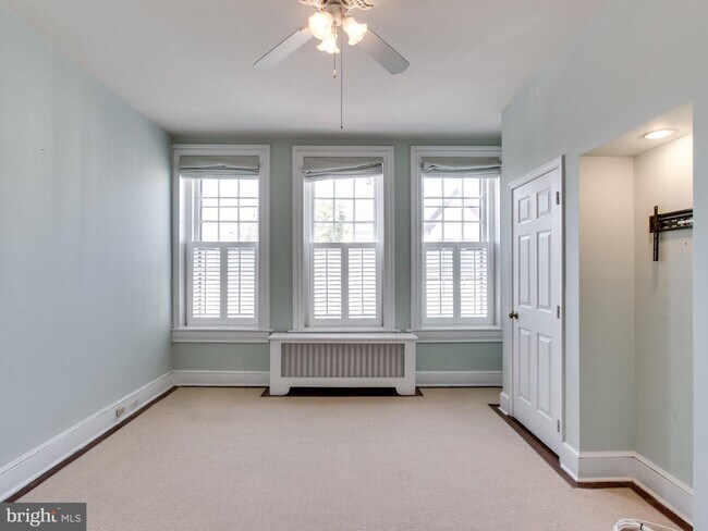 Building Photo - 1217 29th St NW