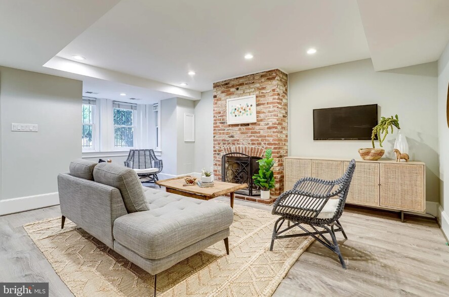 Basement - 116 9th St SE