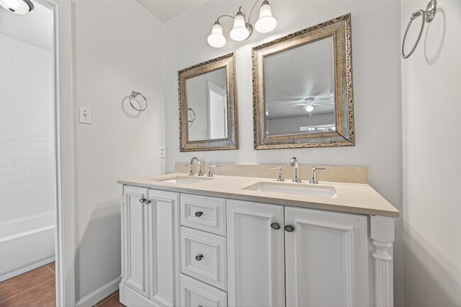Building Photo - 22206 Red River Dr