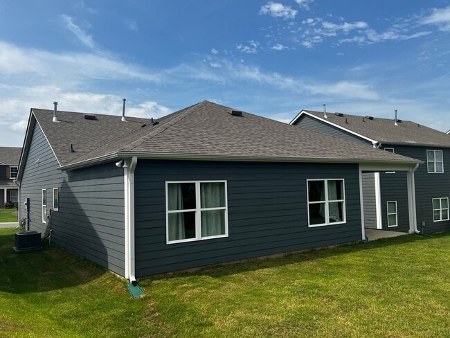 Building Photo - Chelsea Park's  Built 2022 One level 4 Bed...