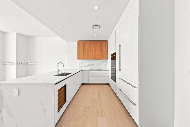 Building Photo - 1400 Biscayne Blvd