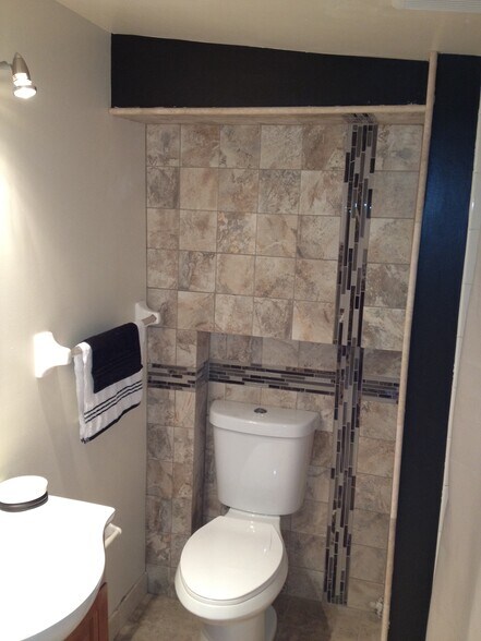 Building Photo - 376 Madison Ave