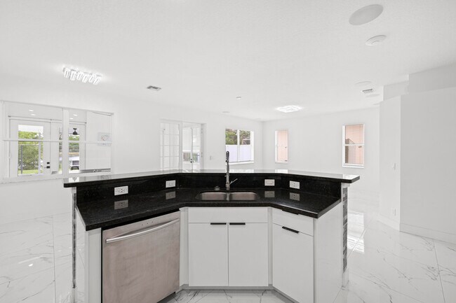 Building Photo - 1209 Olympic Cir