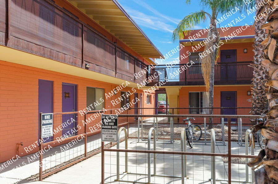 Building Photo - 55 N Cherry Ave