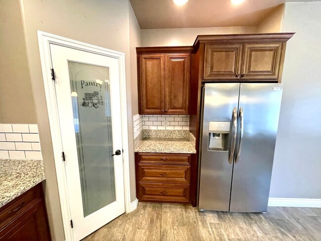 Building Photo - Beautiful 3 Bedroom Home in Central Kingman!