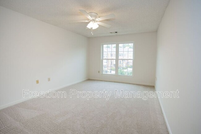 Building Photo - 279 S Pickett St