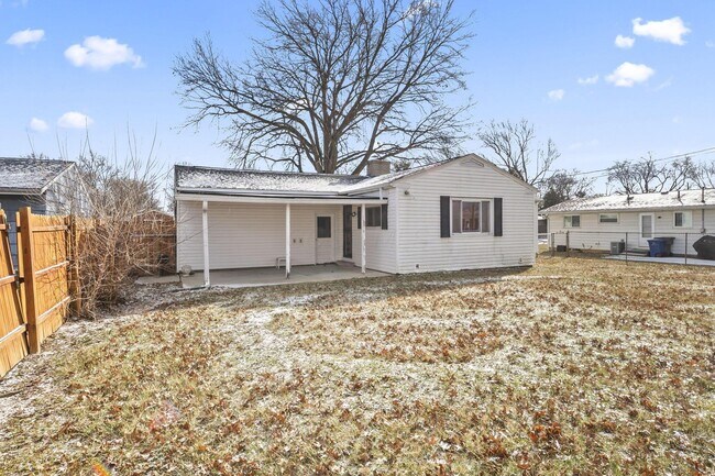 Building Photo - 1565 Garywood Ave