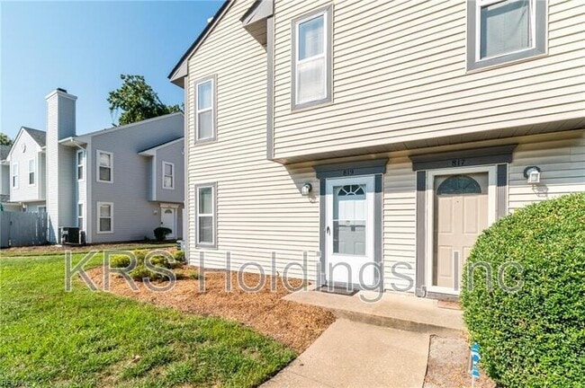 Building Photo - 819 Zircon Ct