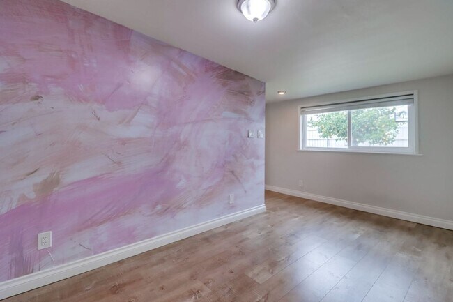 Building Photo - Imperial Beach, Gorgeous 4 bed 2 bath home...