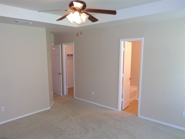 Building Photo - 63 Lantana Dr