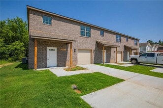 Building Photo - ***1903-B Azlin Place***