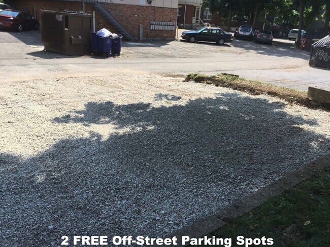 Building Photo - 6 BEDROOMS + 3 BATHROOMS Available August 20, 2026! Schedule to see it today!