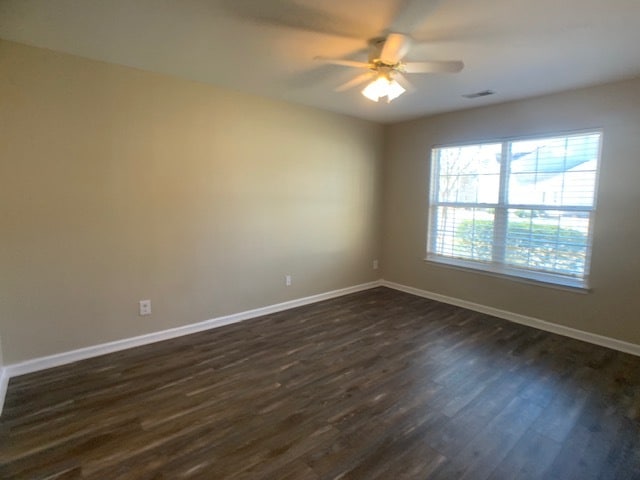 Building Photo - 9162 Maple Grove Dr