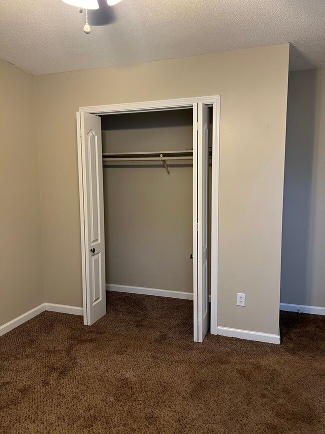 Building Photo - 103 Chickasaw Rd