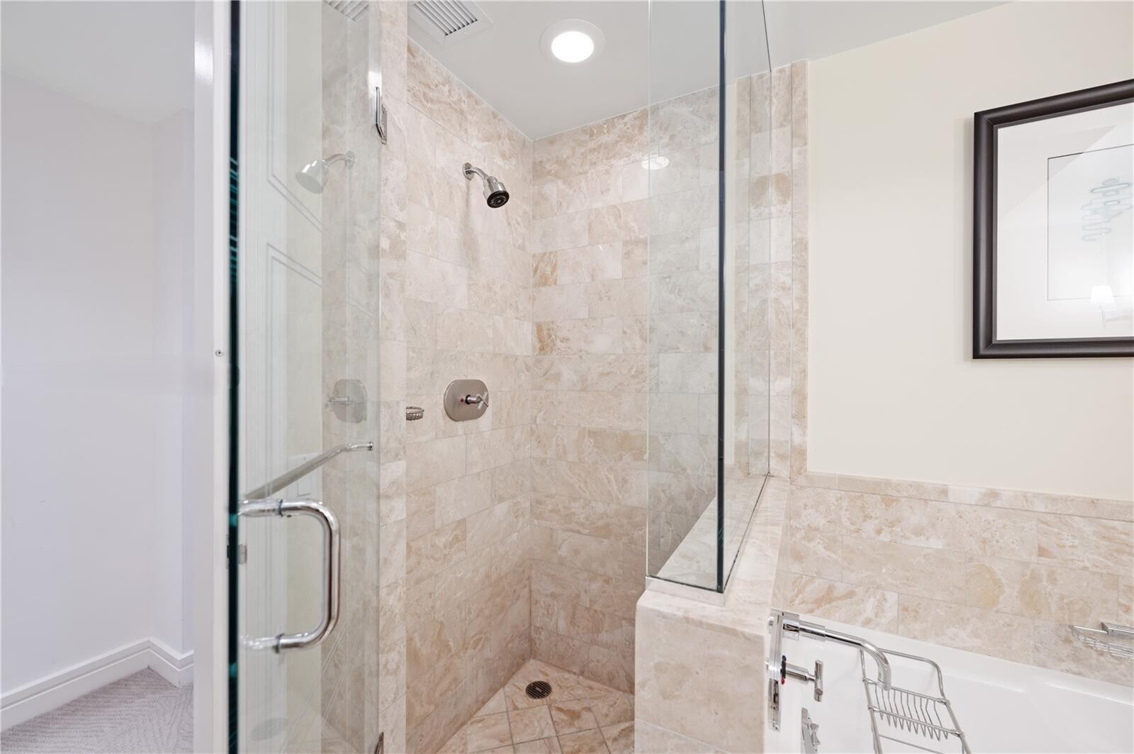 Building Photo - 1435 Brickell Ave