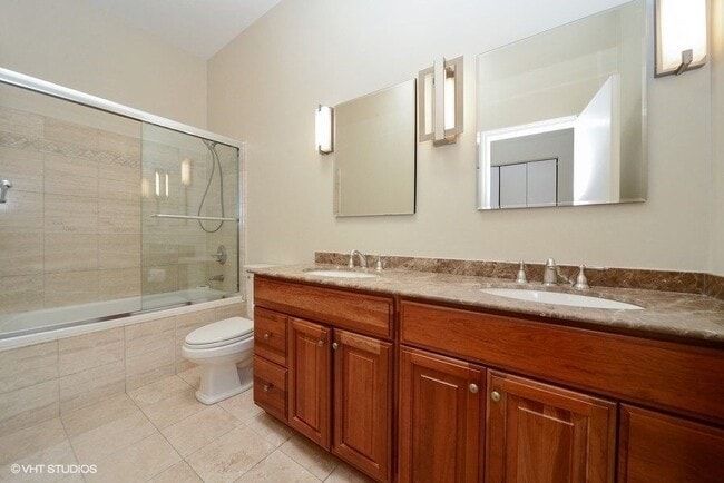 Building Photo - 2112 N Dayton St