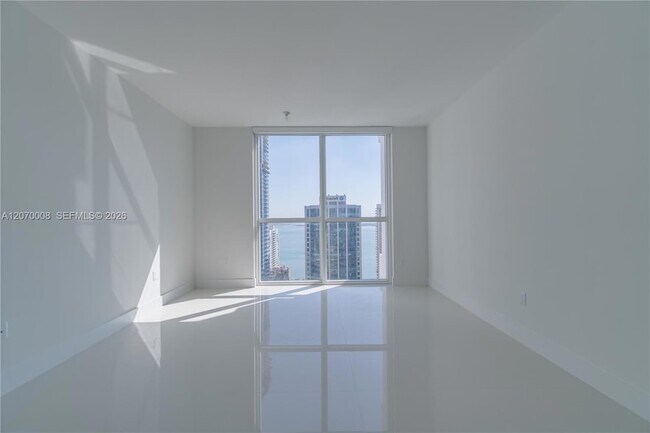 Building Photo - 1080 Brickell Ave