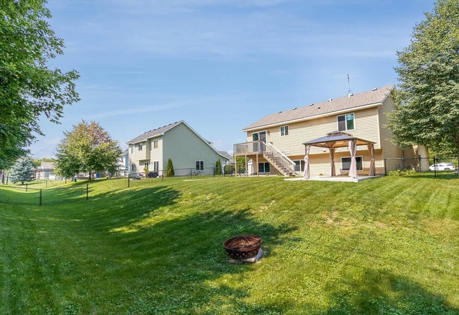Building Photo - Check out this 4 BR 2 Bath single family h...