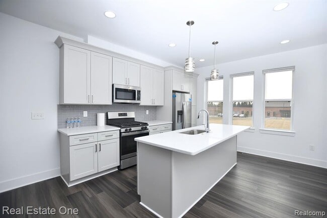 Building Photo - 2904 Zana Dr