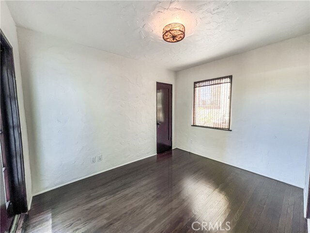 Building Photo - 2444 The Strand