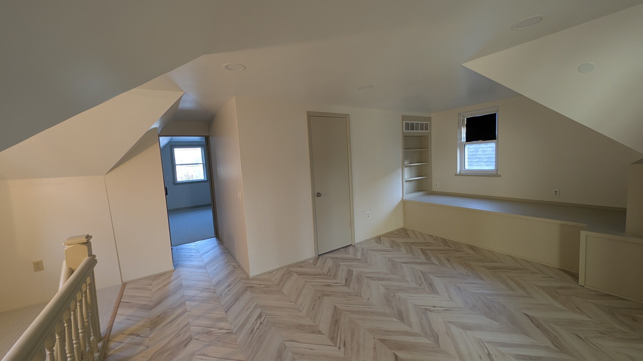 3rd floor nook - 347 Spahr St