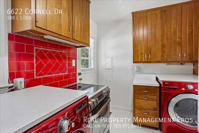 Building Photo - 6622 Cornell Dr