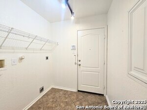 Building Photo - 3639 Bennington Way