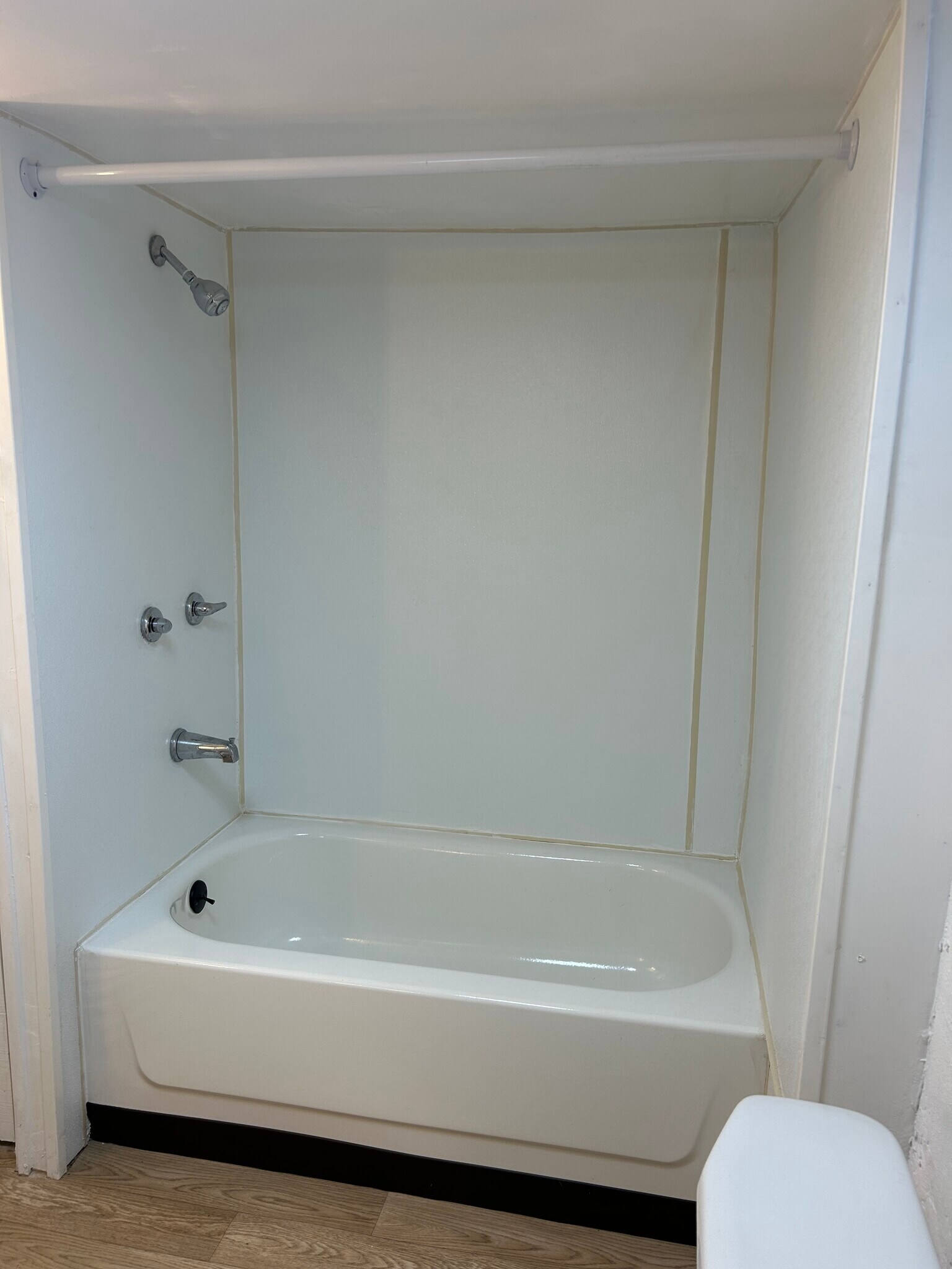 Building Photo - 2537 S Lloyd St