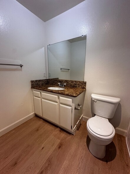 Building Photo - 5134 N Glendora Ave