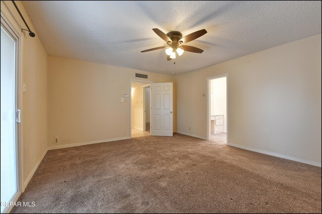 Building Photo - 424 Stonebluff Rd