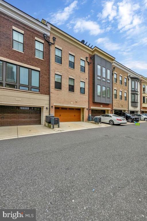 Building Photo - 518 Harborview Dr