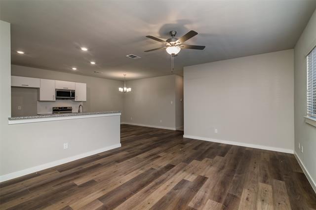 Building Photo - 645 Fallow Dr