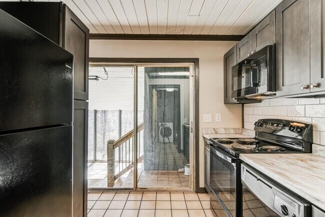 Building Photo - 42 Arminda St