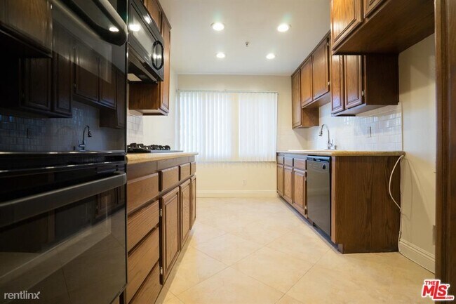 Building Photo - 2 br, 2 bath House - 1508 Veteran Ave Apt 303