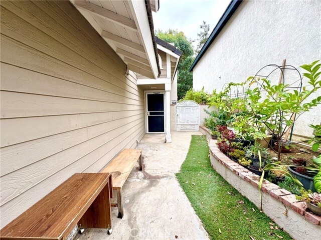 Building Photo - 2747 Fairlane Pl