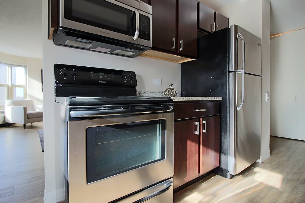 Building Photo - 32 E Pearson St