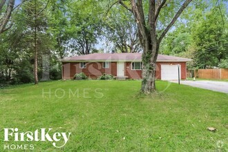 Building Photo - 5844 Sylvan Dr