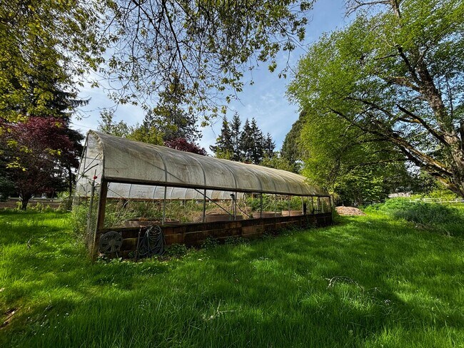 Building Photo - Rare 3-Acre 3BR Home in South Salem – Shops, Workspace & Greenhouses