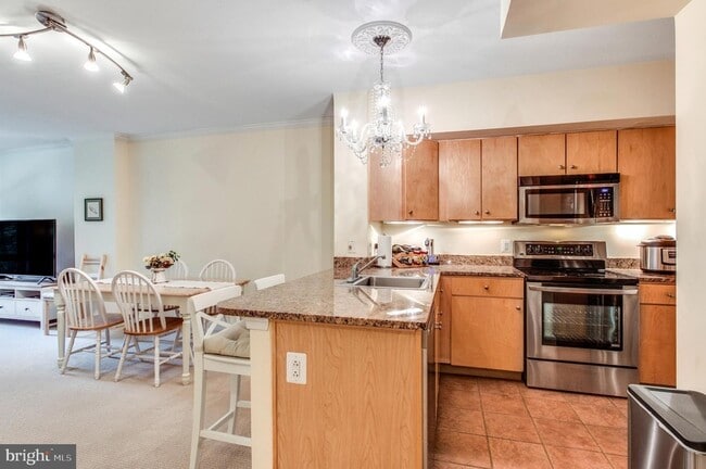 Building Photo - 631 D St NW