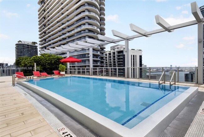 Building Photo - 1100 S Miami Ave