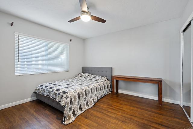 Building Photo - 2440 Dunstan St