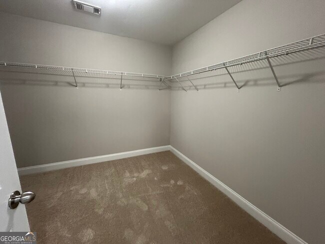 Building Photo - 765 Scenic Creek Dr SW