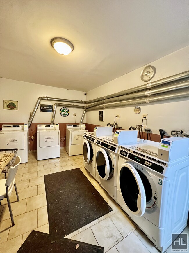 Building Photo - True 2 Bedroom in Astoria I NWRM Subway Ac...