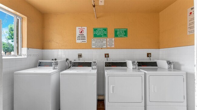 Building Photo - 7935 W 30th Ct