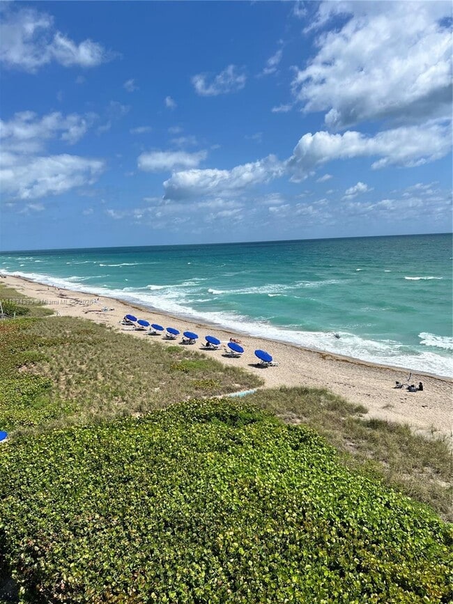 Building Photo - 10980 S Ocean Dr
