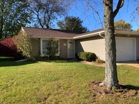 Building Photo - 855 Mulford Ln