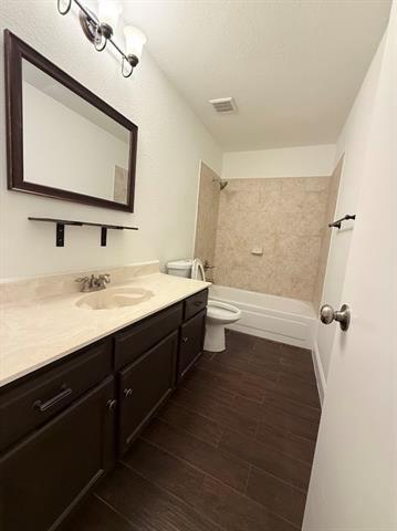 Building Photo - 1505 Clover Dr