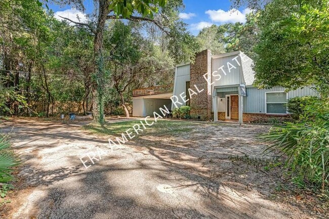 Building Photo - 2037 Lewis Turner Blvd