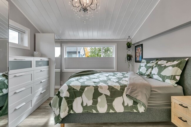 Building Photo - Private ADU available in Burien (garages n...