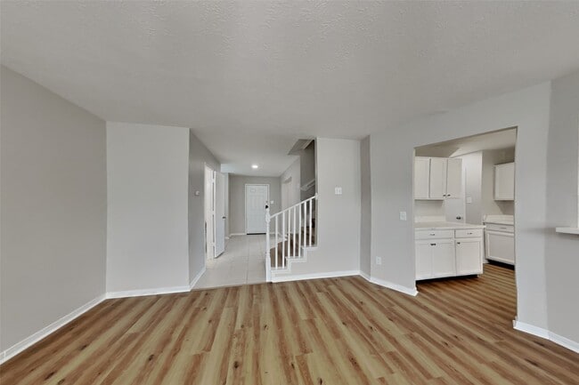 Building Photo - 18327 Willow Moss Dr